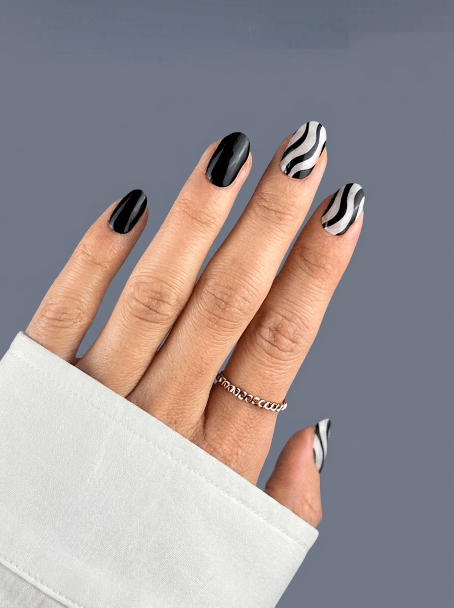 Wavy - Nail Art vagues - Oprah Studio