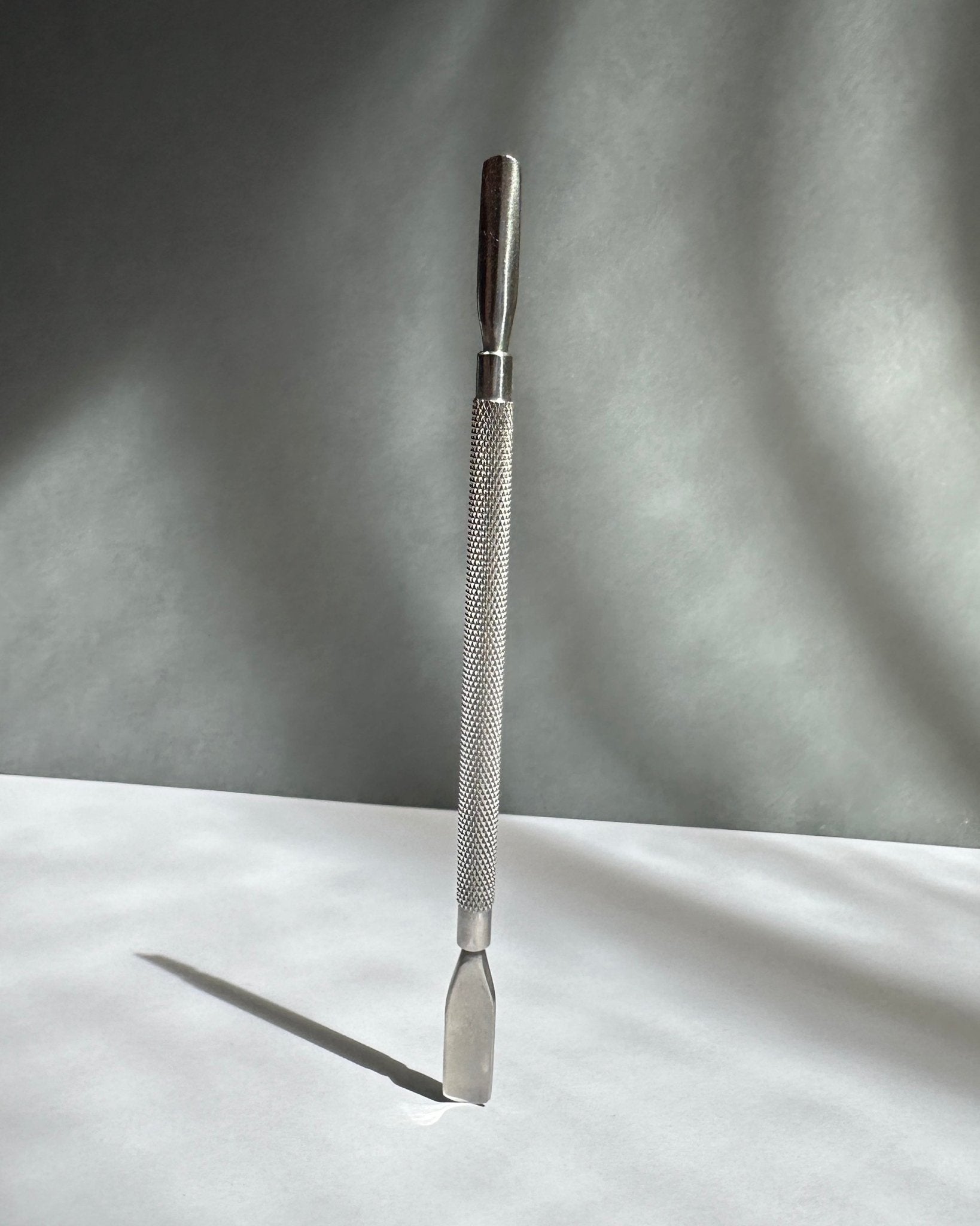 Pousse - Cuticules inox - Oprah Studio