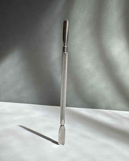 Pousse - Cuticules inox - Oprah Studio