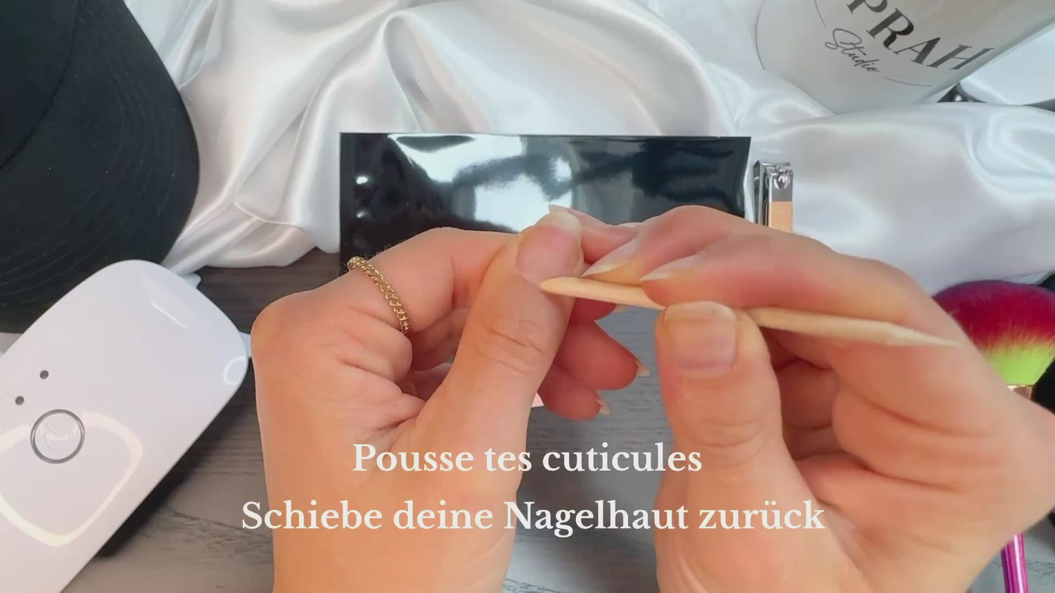 Coffret Premium 5 manucures + la lampe UV et le top coat offerts