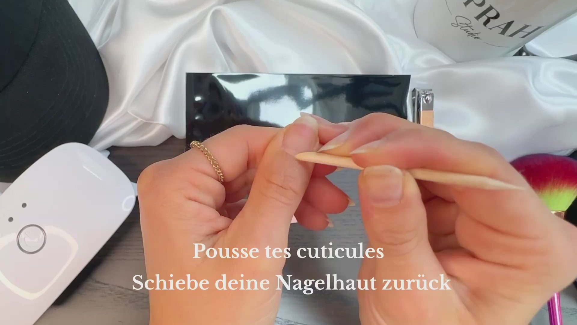 Coffret Premium 5 manucures + la lampe UV et le top coat offerts